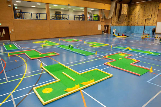 Parcours de mini-golf géant (18 trous)