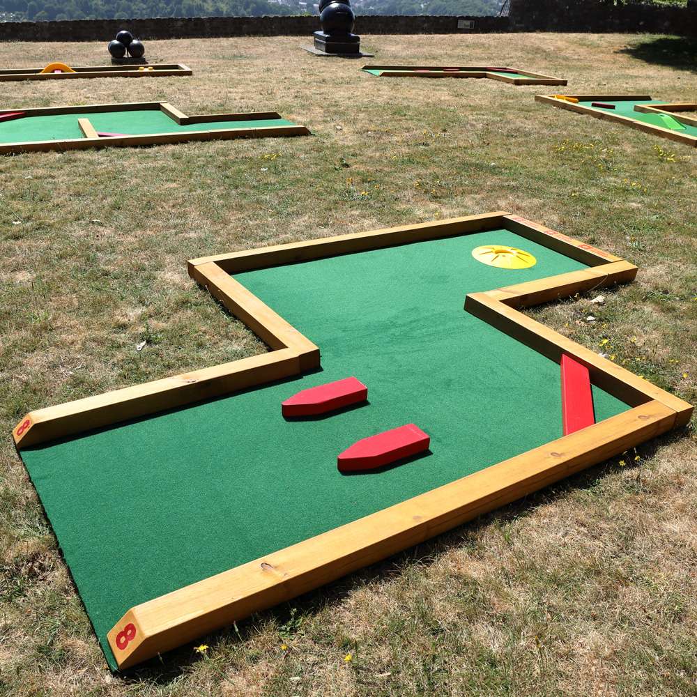 Signature Pro – 9-Hole Semi-Permanent Mini Golf Course