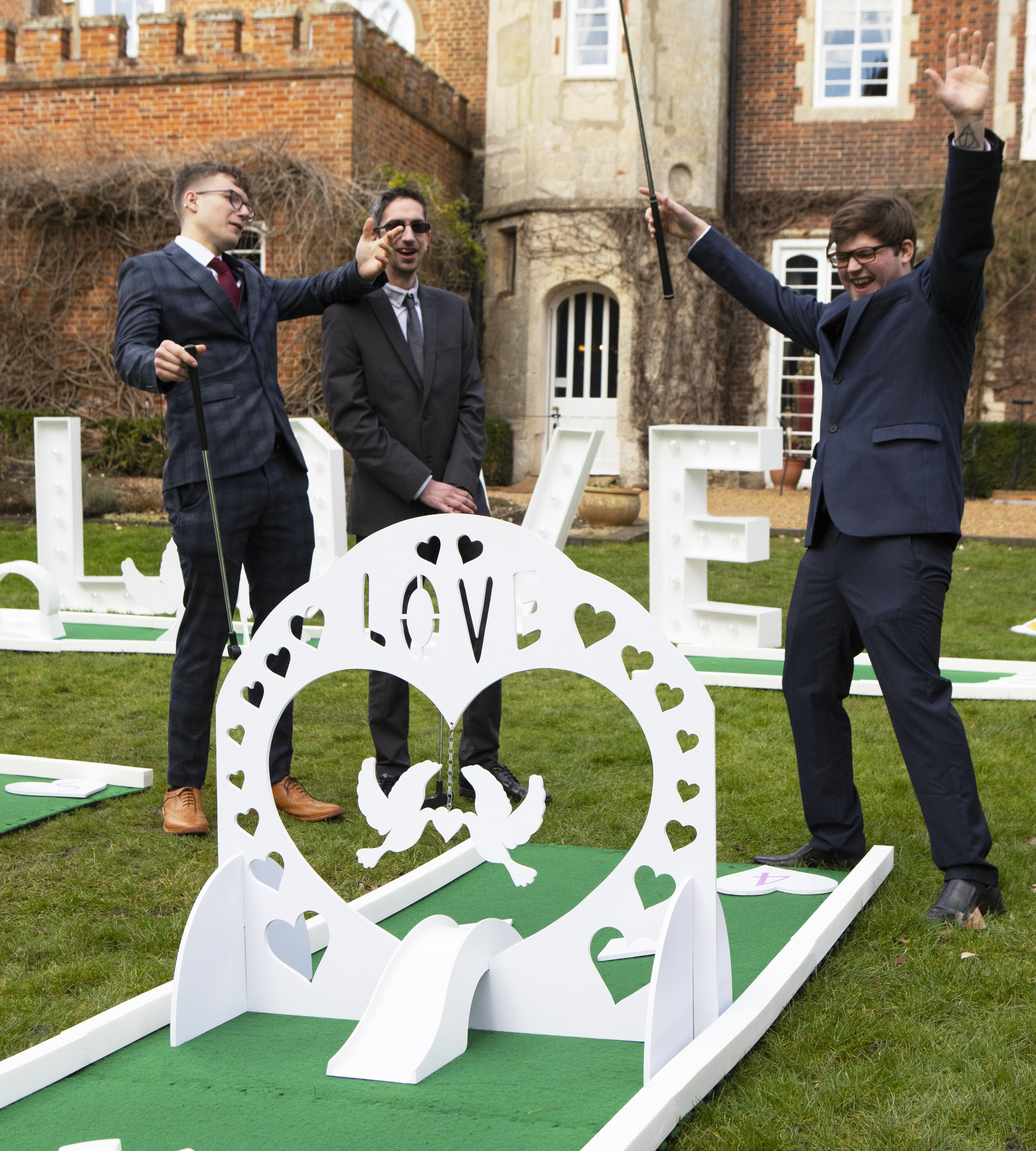 Love Wedding Obstacle