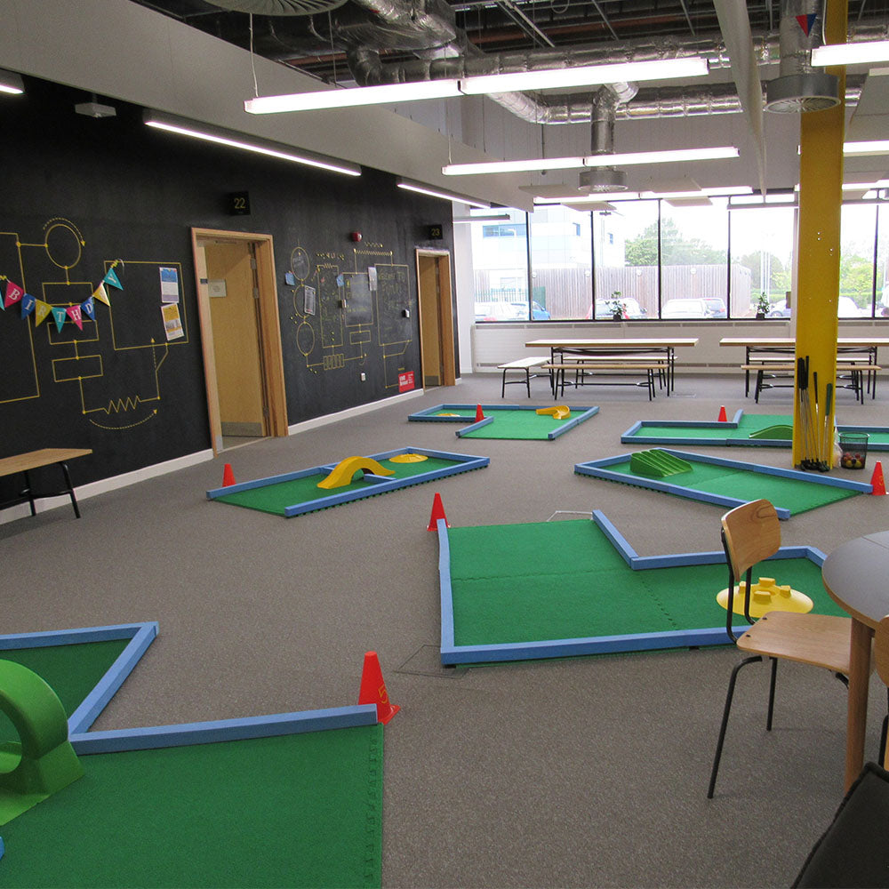 Supersize Minigolf: Pro Golf Course - Event Stuff Ltd Owns Putterfingers.com!